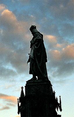 Statue of a king near Charles Bridge in Prague.  Drop me a line if you know the proper name of this statue and/or person. (2003)